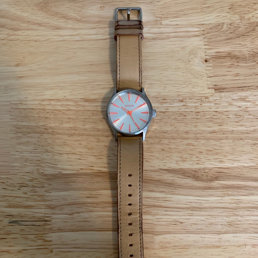 Nixon Sentry